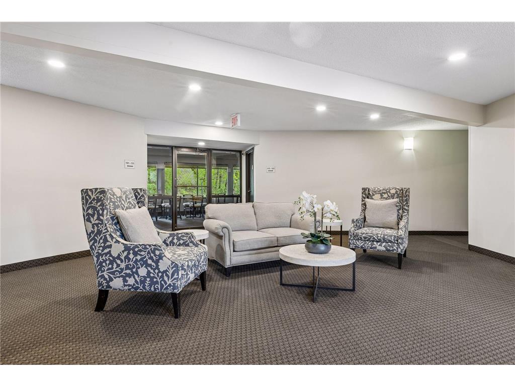 7401 W 101st Street #320 Bloomington MN 55438 7072404 image19