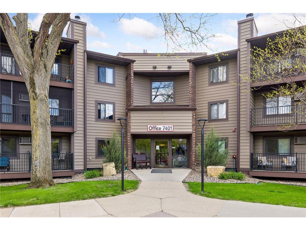 7401 W 101st Street #320 Bloomington MN 55438 7072404 image20