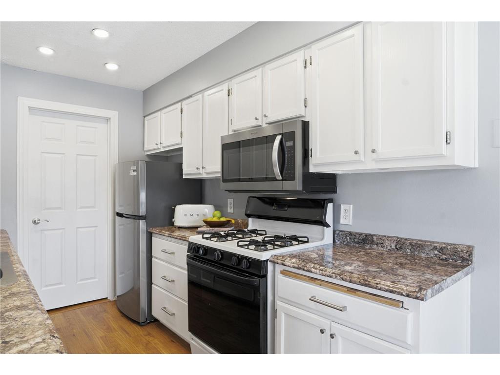 7404 Landau Drive Bloomington MN 55438 7052031 image5
