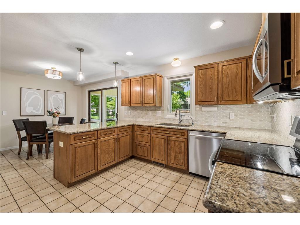7408 W 83rd Street Bloomington MN 55438 7084393 image10