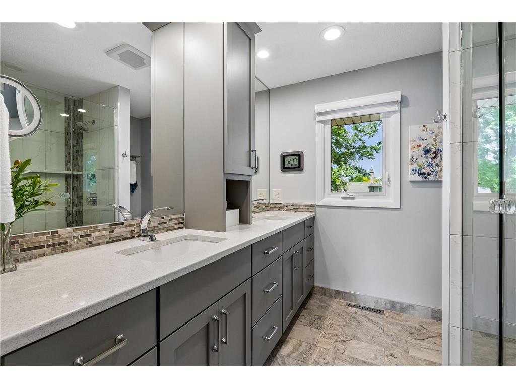 7408 W 83rd Street Bloomington MN 55438 7084393 image24