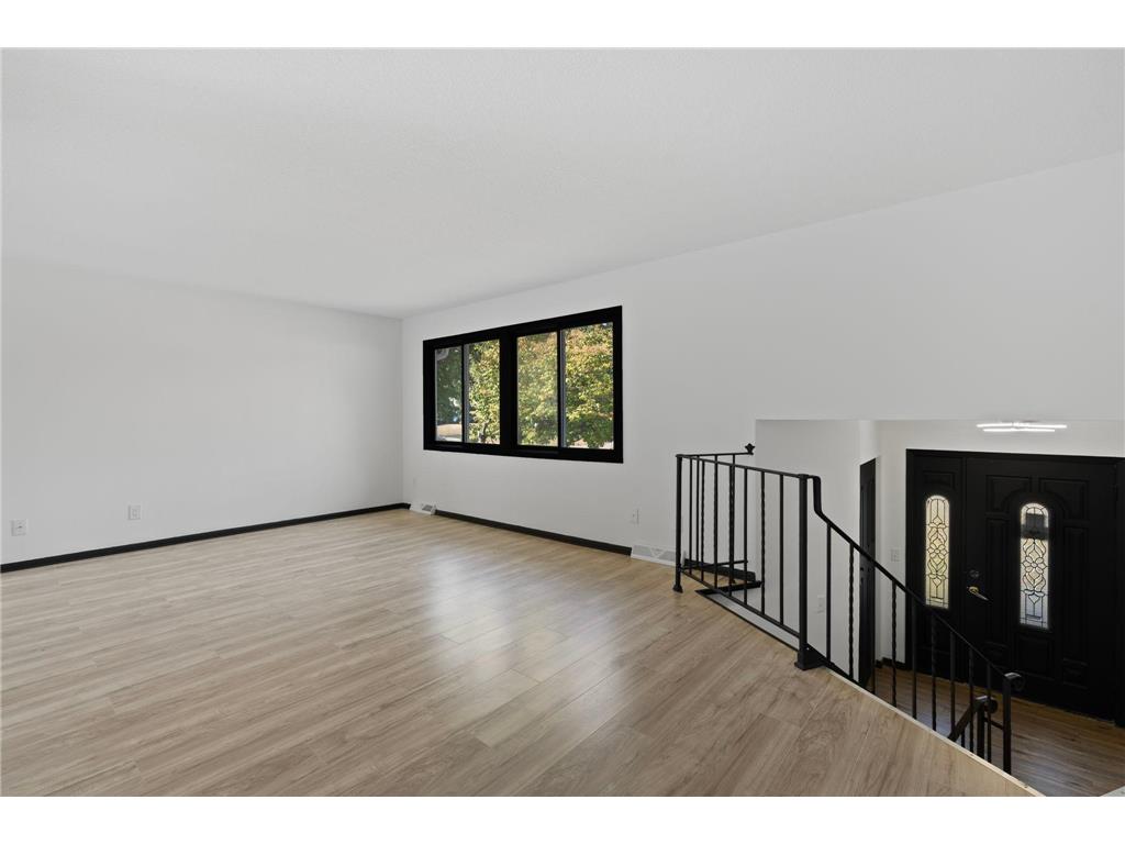 7409 74th Avenue N Brooklyn Park MN 55428 6786901 image3