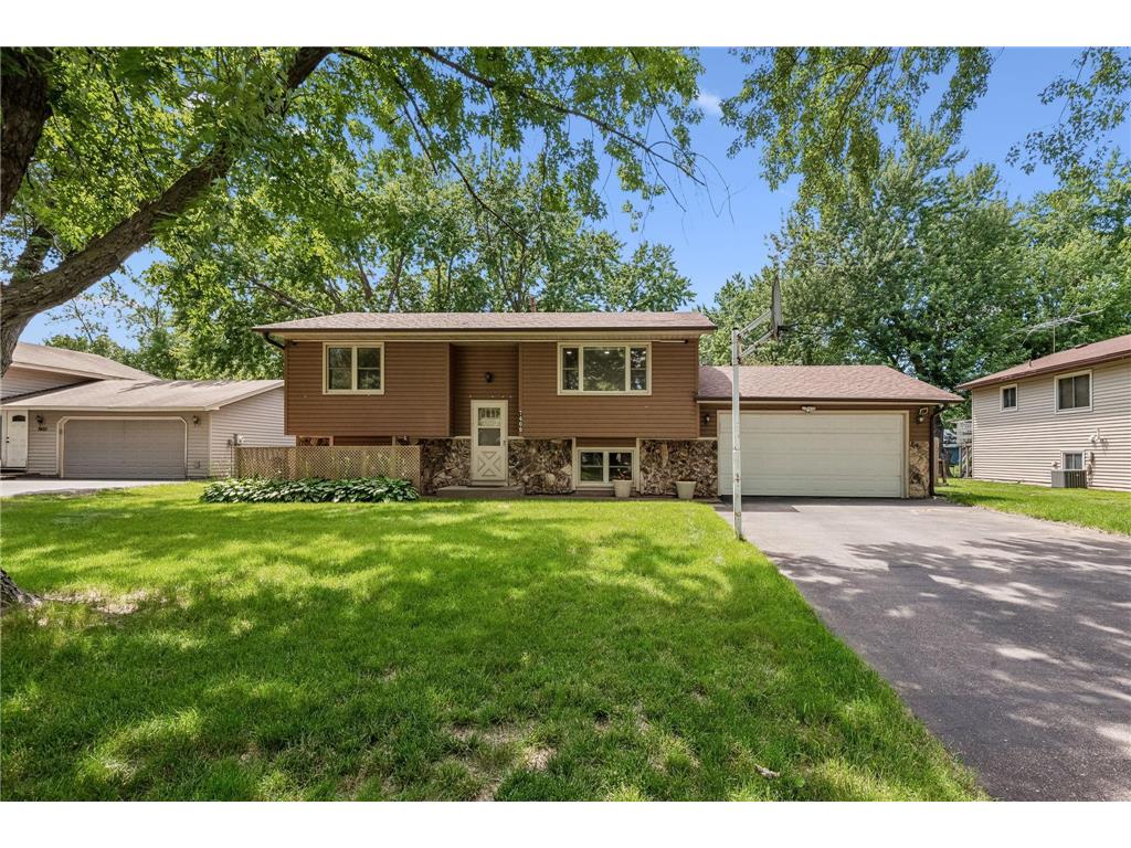 7409 James Avenue N Brooklyn Park MN 55444 6560895 image1