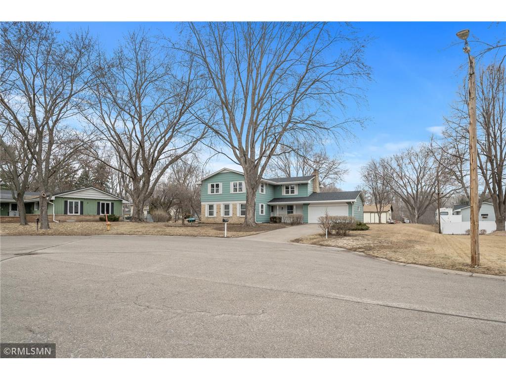 741 Burke Avenue E Maplewood MN 55117 6677634 image1