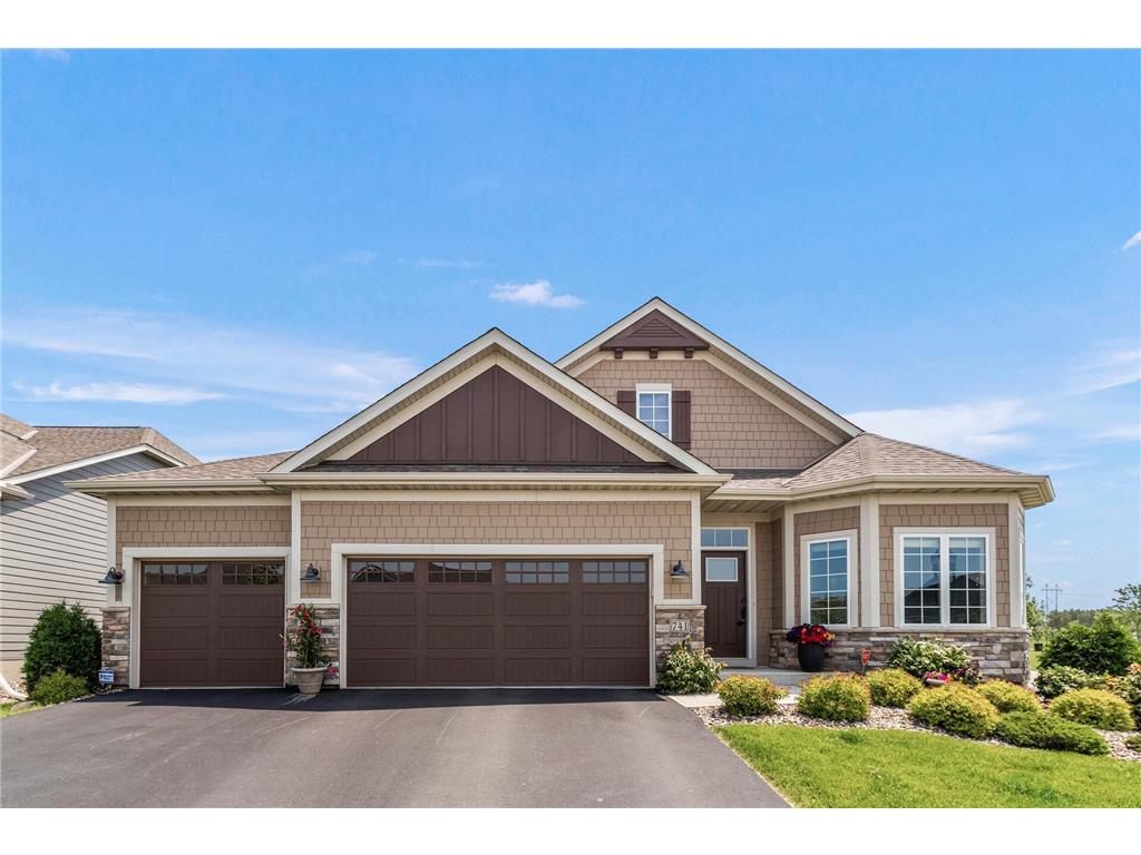 741 Ivywood Circle N, Lake Elmo, MN 55042 MLS 6216501 Edina Realty