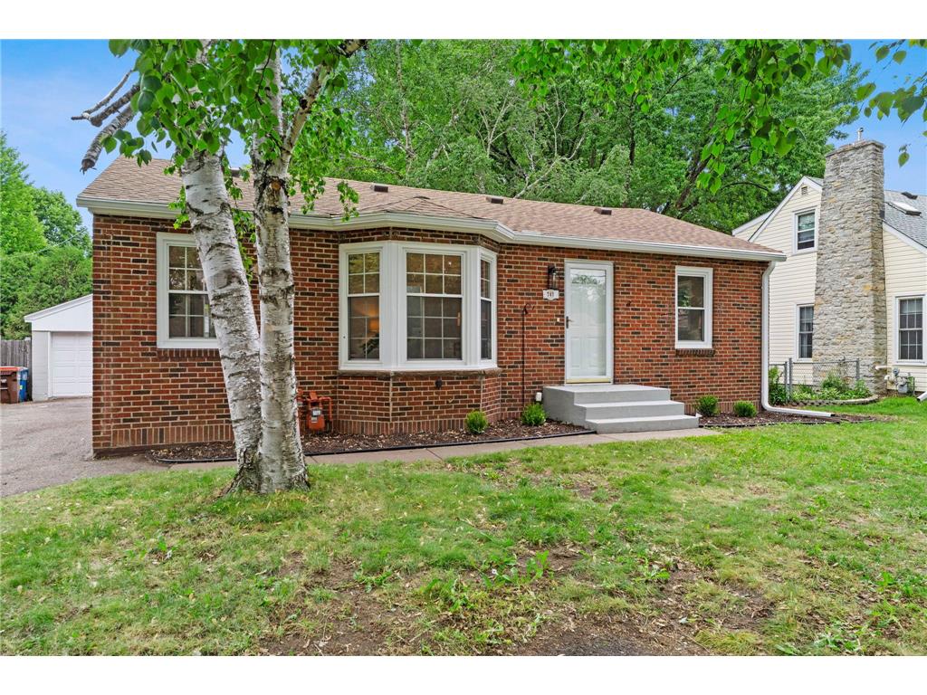 741 Roselawn Avenue E Maplewood MN 55117 7088253 image37