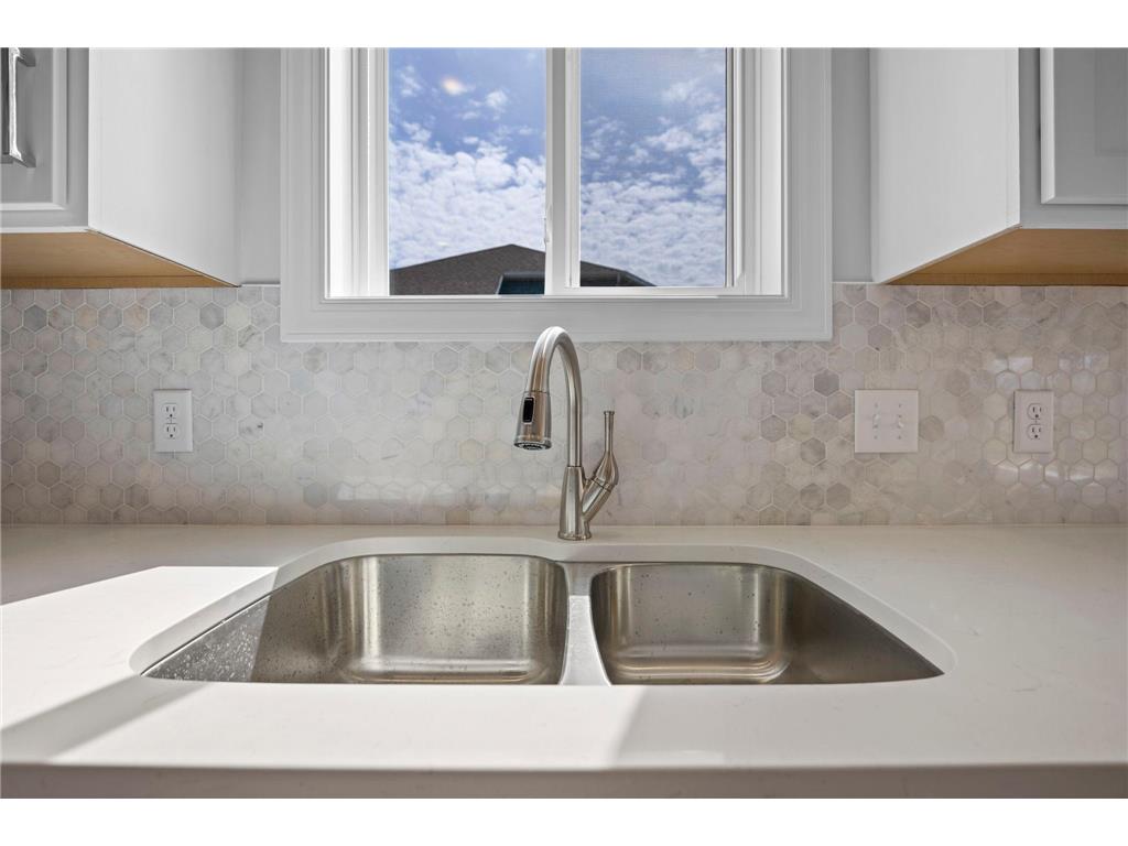 741 St James Circle Litchfield MN 55355 6796605 image34