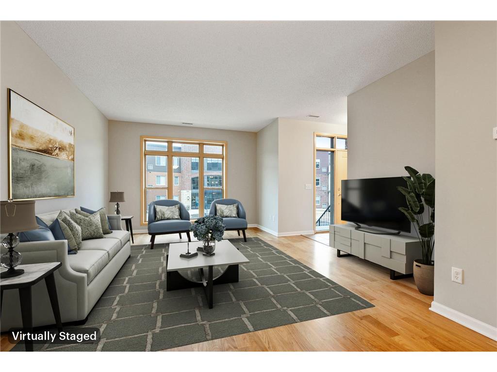 741 Victoria Street S Saint Paul MN 55102 6389372 image1