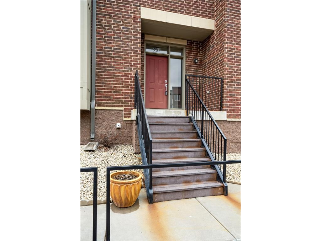 741 Victoria Street S Saint Paul MN 55102 7093924 image14