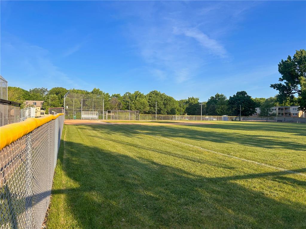7412 W 22nd Street #104 Saint Louis Park MN 55426 7076933 image32