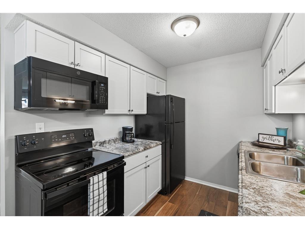 7412 W 22nd Street #104 Saint Louis Park MN 55426 7076933 image4