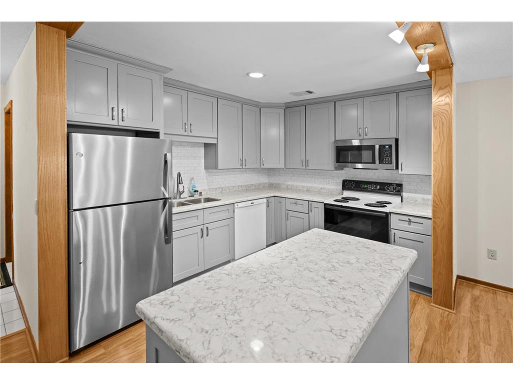 7413 W Franklin Avenue Saint Louis Park MN 55426 6765470 image1