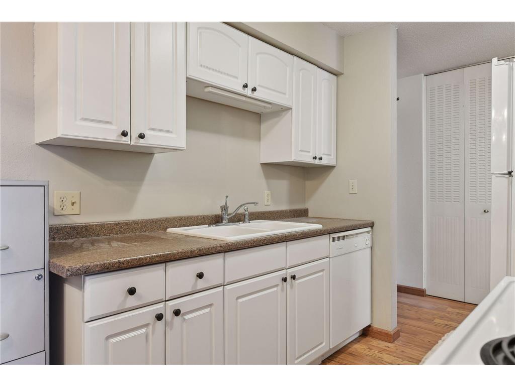 7414 W 22nd Street #212 Saint Louis Park MN 55426 6764679 image12