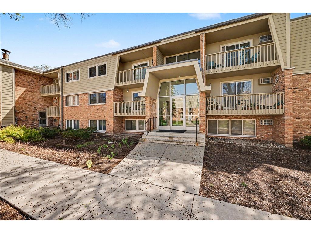 7414 W 22nd Street #312 Saint Louis Park MN 55426 7062897 image1