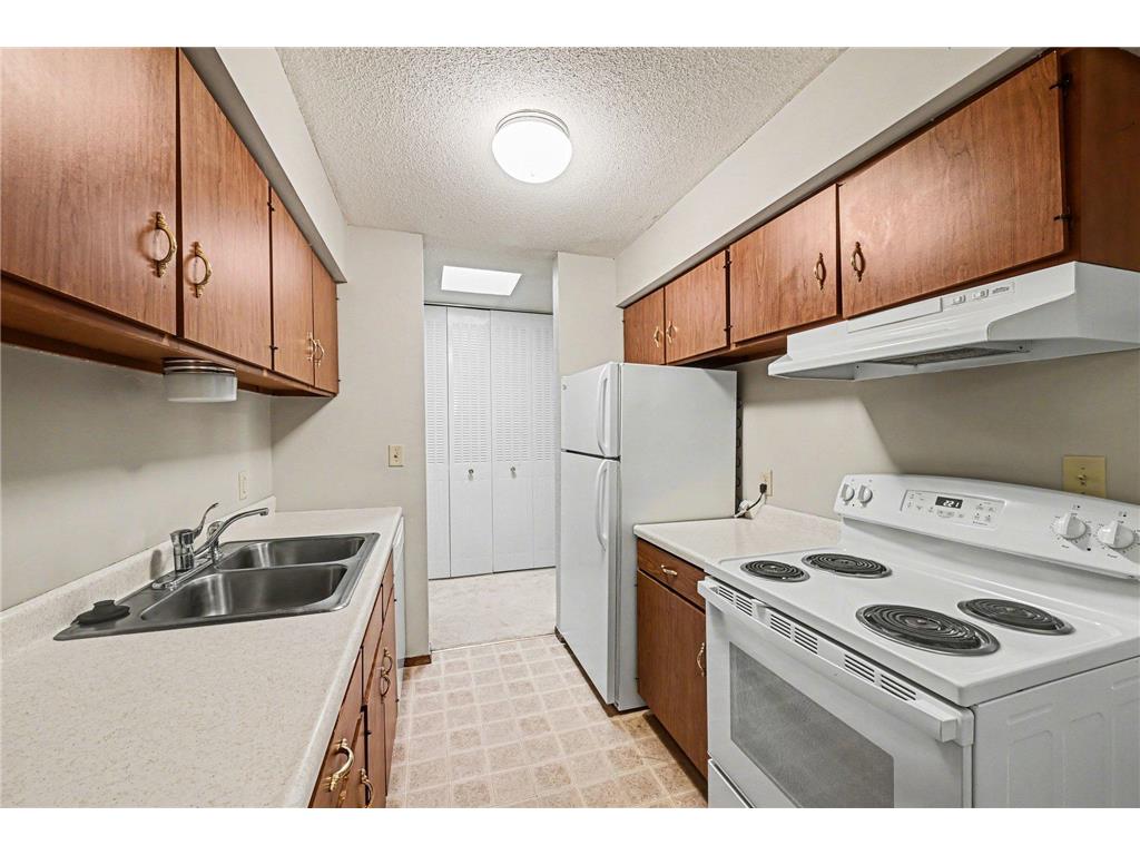 7414 W 22nd Street #312 Saint Louis Park MN 55426 7062897 image14