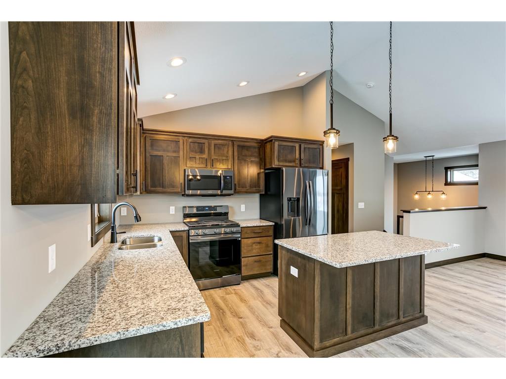 742 161st Street Hammond WI 54015 6398975 image1