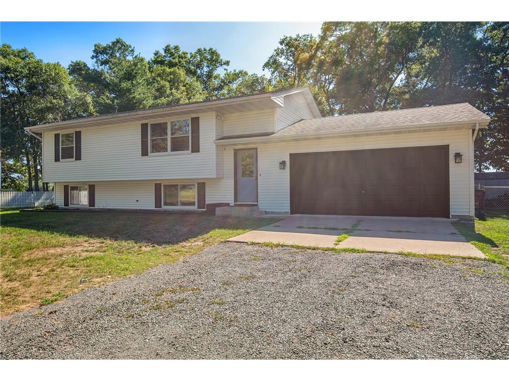 742 200th Street Dresser WI 54009 - Horse Lake 6415592 image1