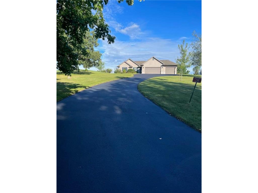 742 220th Street Osceola WI 54020 6462378 image1
