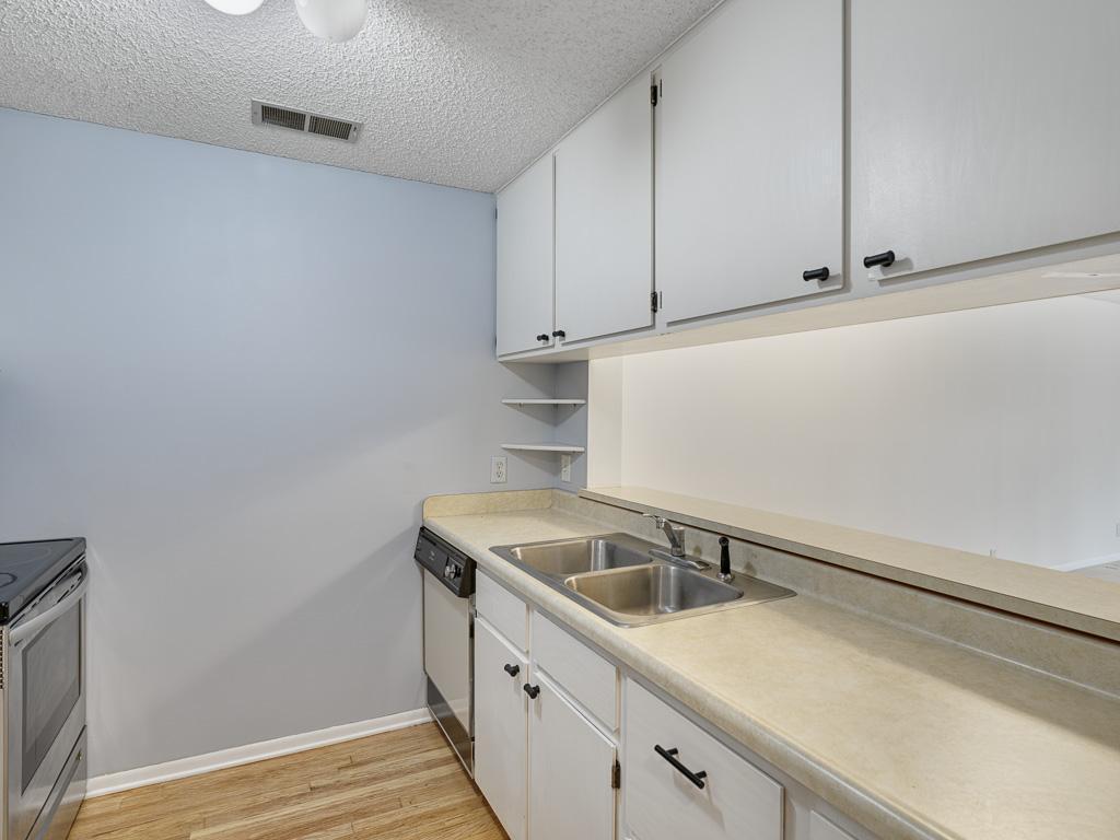 742 County Road F W #D Shoreview MN 55126 7046726 image4