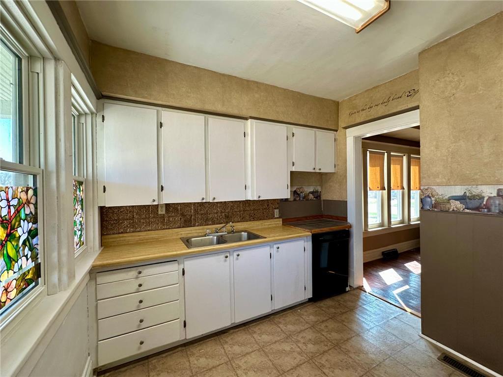 742 N Freeman Avenue Luverne MN 56156 6804686 image16