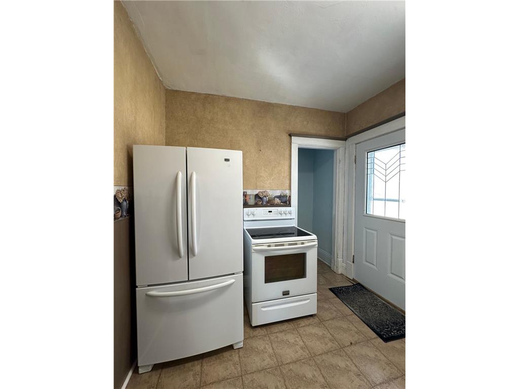 742 N Freeman Avenue Luverne MN 56156 6804686 image17