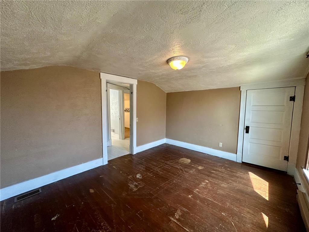 742 N Freeman Avenue Luverne MN 56156 6804686 image24