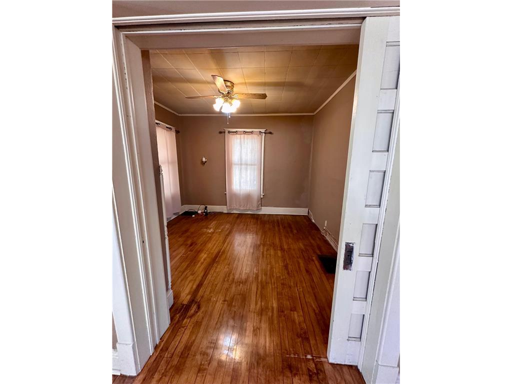 742 N Freeman Avenue Luverne MN 56156 6804686 image5