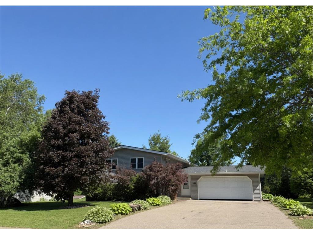 742 W Dale Street Ellsworth WI 54011 7098865 image1