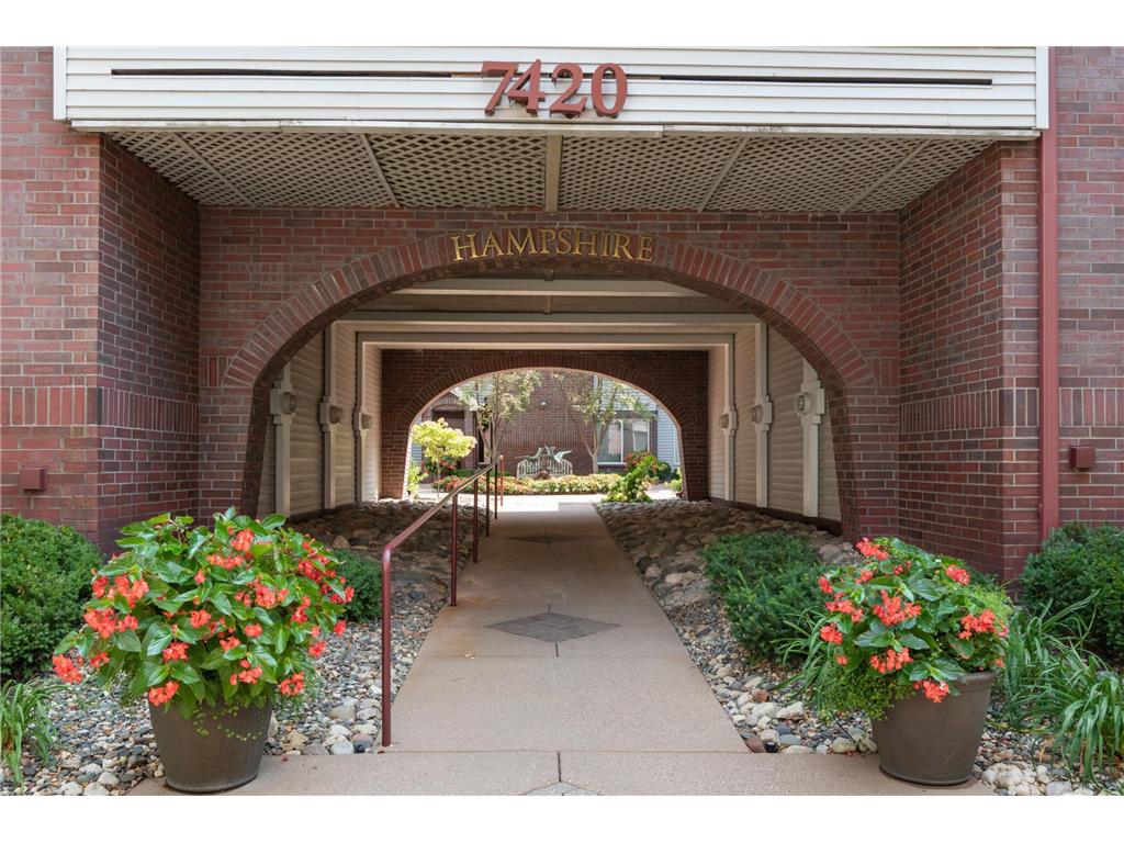 7420 Edinborough Way #6105 Edina MN 55435 7069745 image1