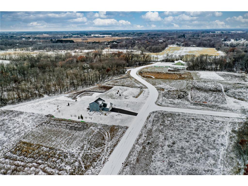 7422 255th Street Wyoming MN 55092 6476243 image1