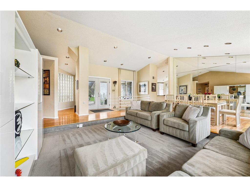 7423 Hyde Park Lane Edina MN 55439 7067402 image10