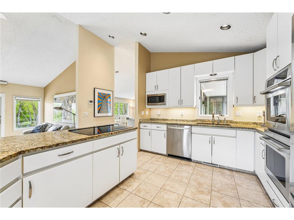 7423 Hyde Park Lane Edina MN 55439 7067402 image19