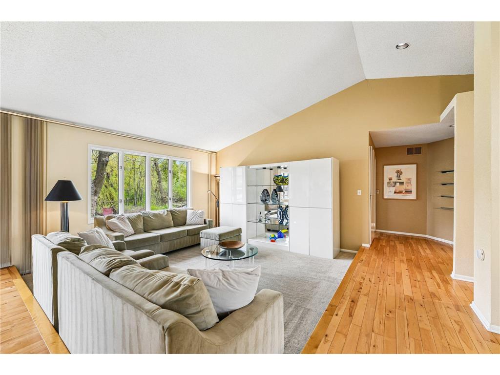 7423 Hyde Park Lane Edina MN 55439 7067402 image8