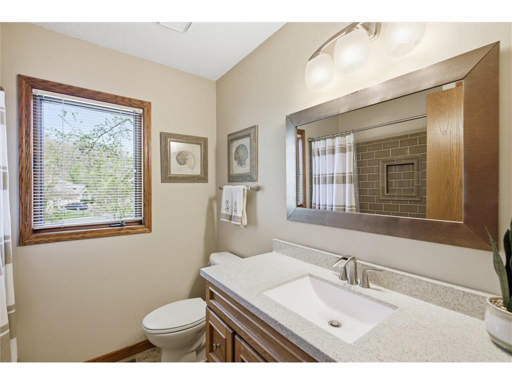 7429 Upper 136th Street W Apple Valley MN 55124 7057465 image18