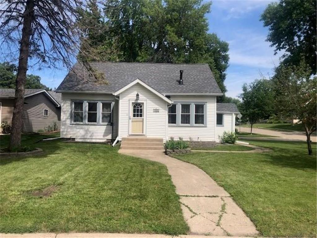 743 Grove Street SW Hutchinson MN 55350 6551991 image1