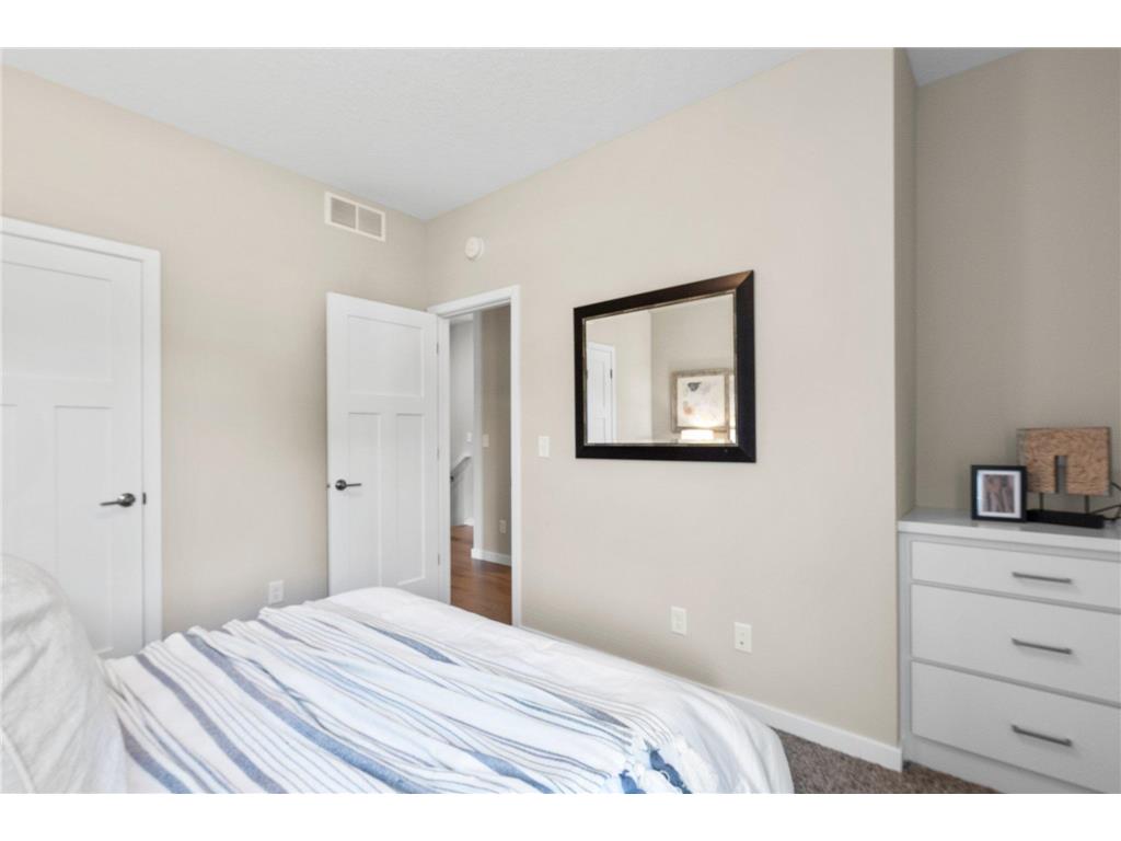 7430 Glengarry Place, Eden Prairie, MN, 55344 MLS 6460014 Edina Realty