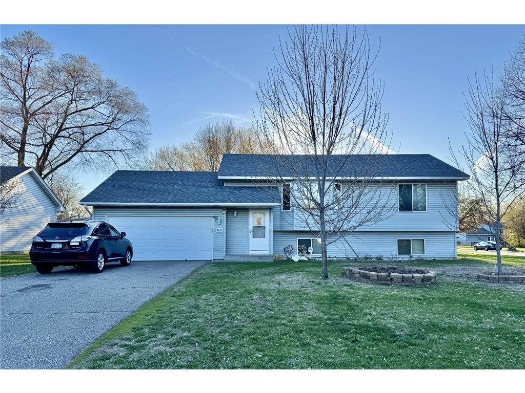 7431 Dupont Avenue N Brooklyn Park MN 55444 7062207 image1
