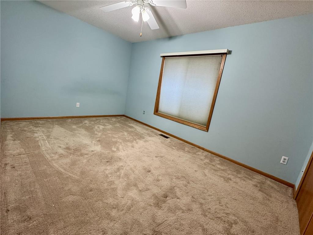 7431 Dupont Avenue N Brooklyn Park MN 55444 7062207 image13