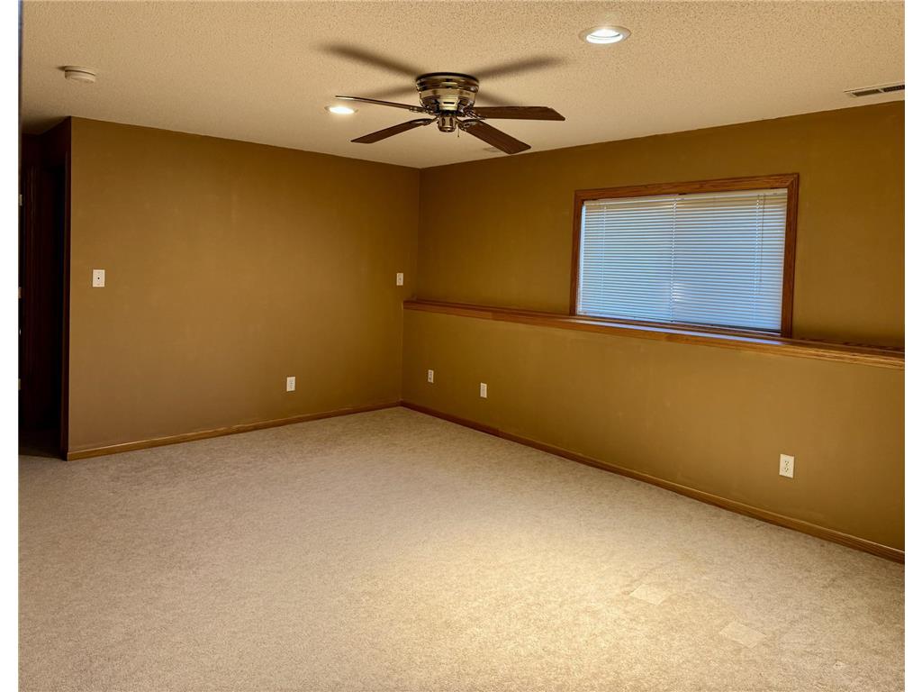 7431 Dupont Avenue N Brooklyn Park MN 55444 7062207 image15