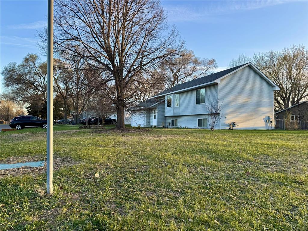 7431 Dupont Avenue N Brooklyn Park MN 55444 7062207 image22
