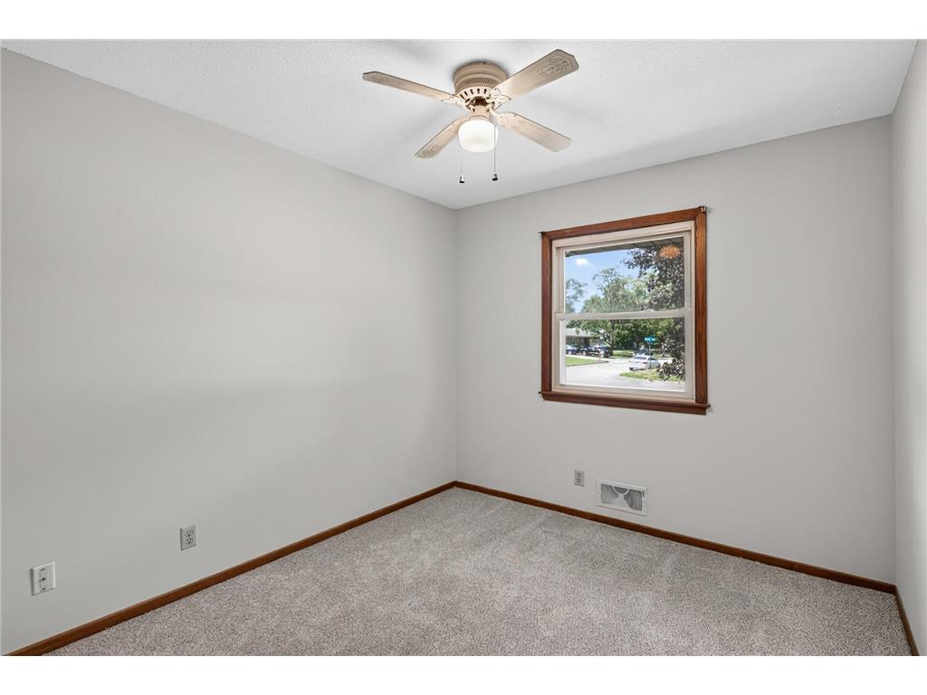 7432 Idaho Avenue N Brooklyn Park MN 55428 7102090 image12