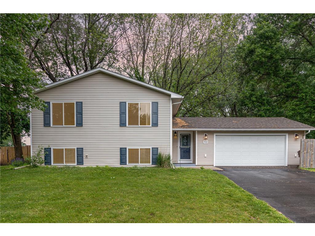 7433 Drew Avenue N Brooklyn Park MN 55443 6735352 image1