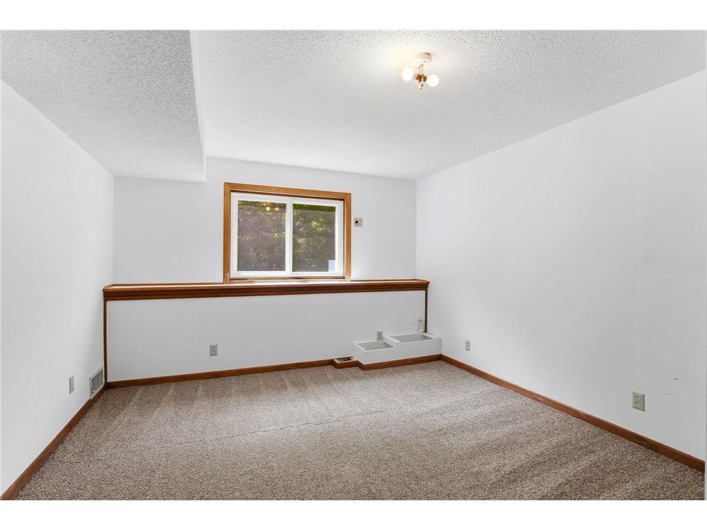 7435 Kurt Street Loretto MN 55357 7097969 image20
