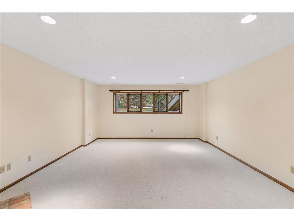 7438 Cahill Road Edina MN 55439 7025294 image39