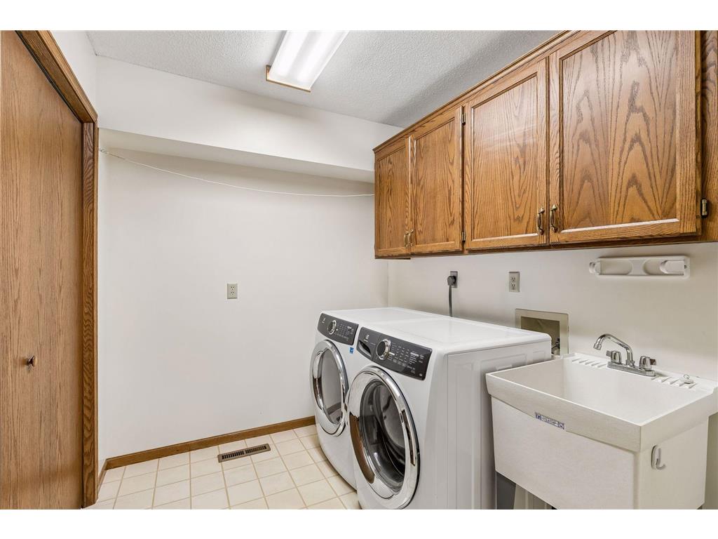 7438 Cahill Road Edina MN 55439 7025294 image43