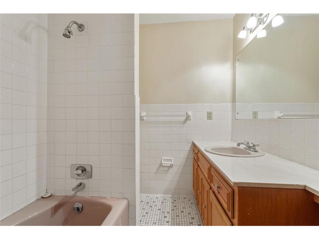 7439 10th Avenue S Richfield MN 55423 7075292 image6