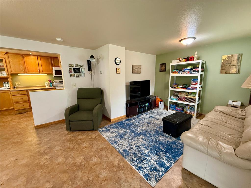 744 5th Avenue NW Valley City ND 58072 7100961 image2