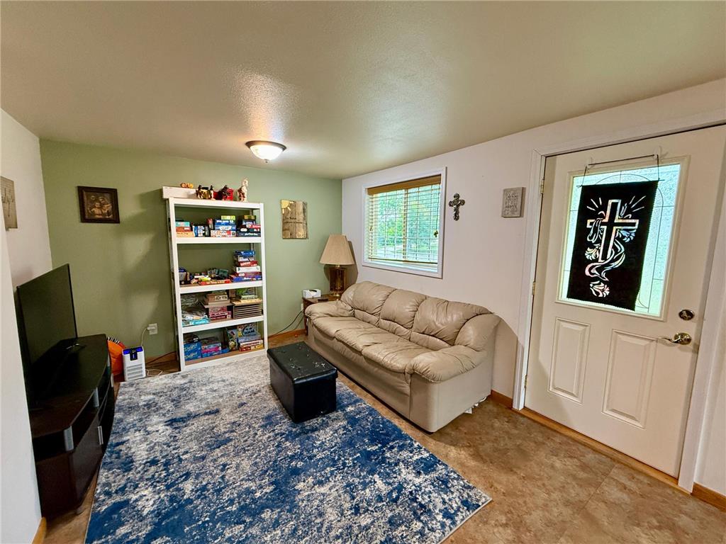 744 5th Avenue NW Valley City ND 58072 7100961 image4