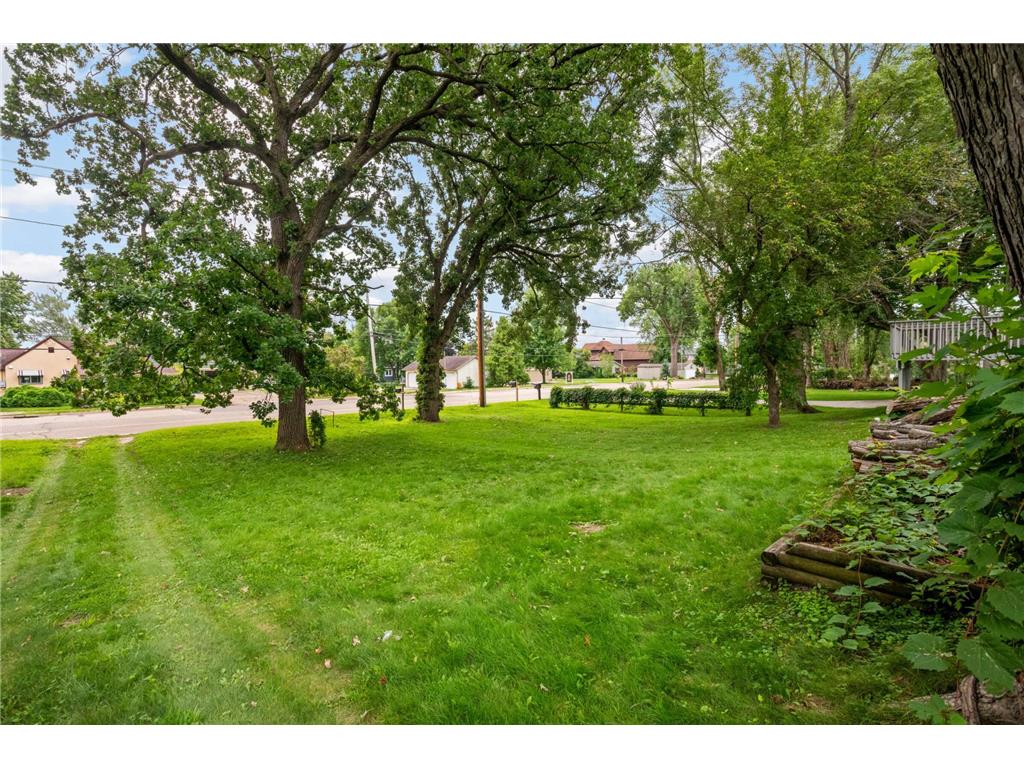 744 N Shore Drive Forest Lake MN 55025 - Forest 7000112 image2