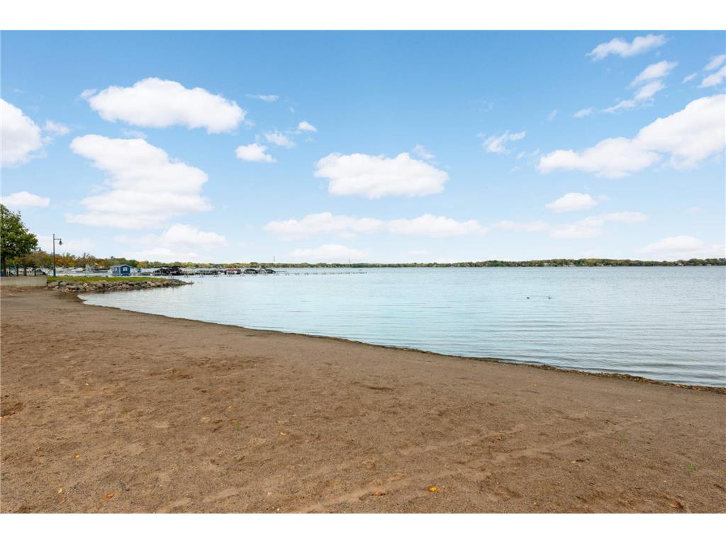 744 N Shore Drive Forest Lake MN 55025 - Forest 7000112 image3